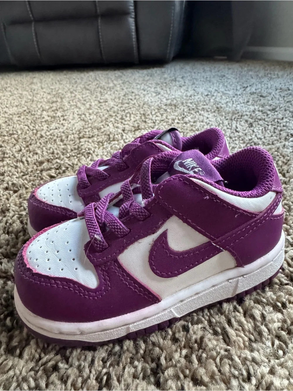 Nike Kids Purple and White Low-Top Sneakers with Hook-and-Loop Strap